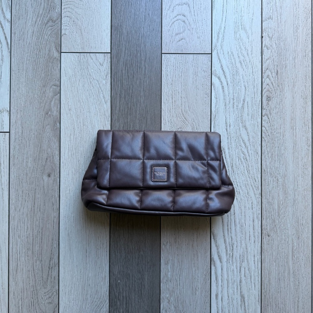 The Victoria Quilted Puffer Clutch Brown NWT
